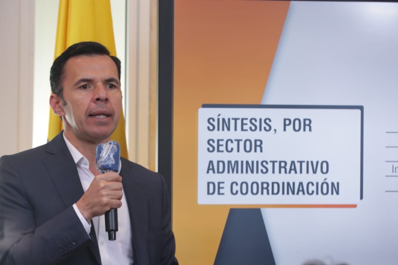 Para atender la emergencia por el COVID-19 el Distrito ha suscrito 25 contratos