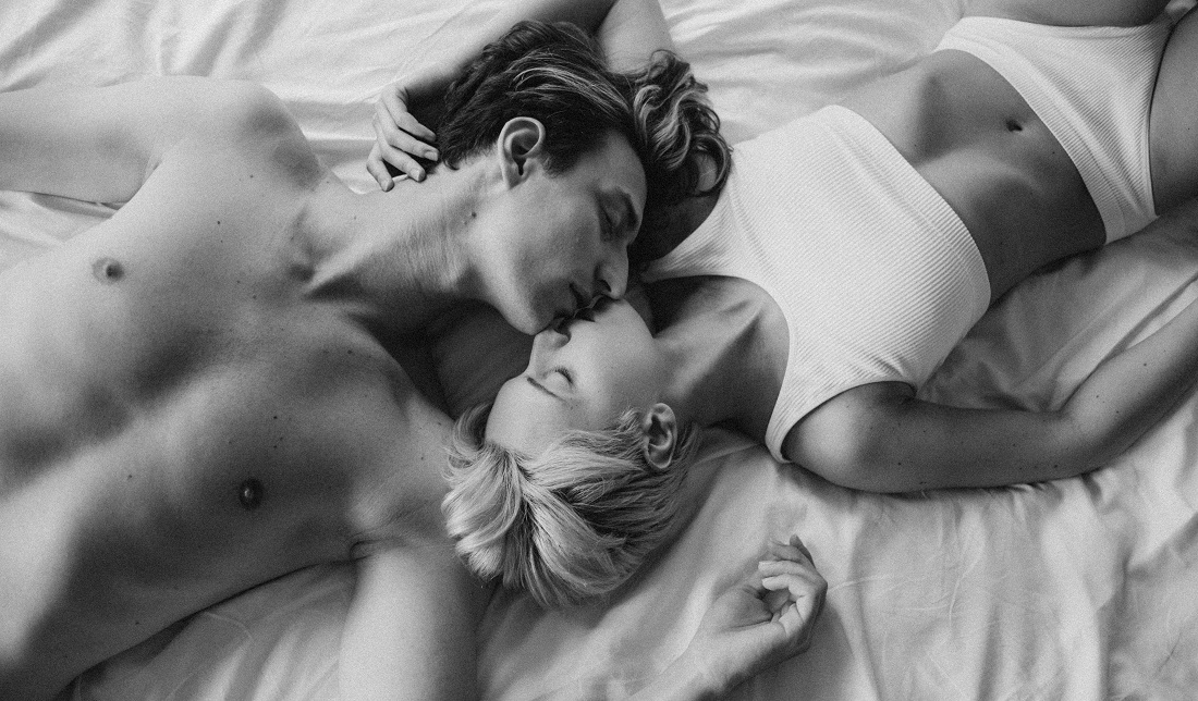 Conoce 5 posiciones sexuales románticas para disfrutar en pareja