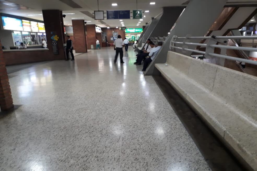 Demanda de pasajeros disminuyó en un 50 % por paro armado: Terminal de Transportes de Cali