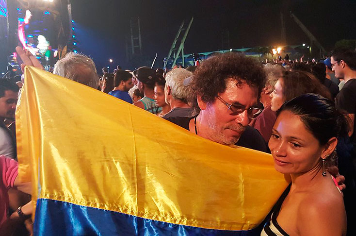 Controversia por fotos de ‘Pastor Alape’ en concierto de los Rolling Stones en Cuba