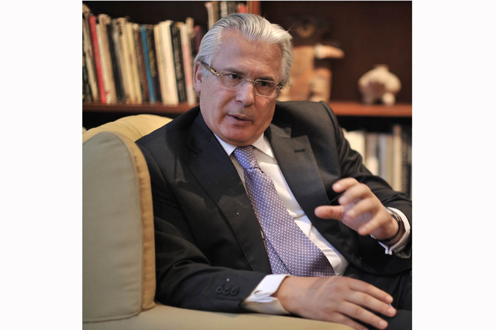 Los contratos de Baltasar Garzón