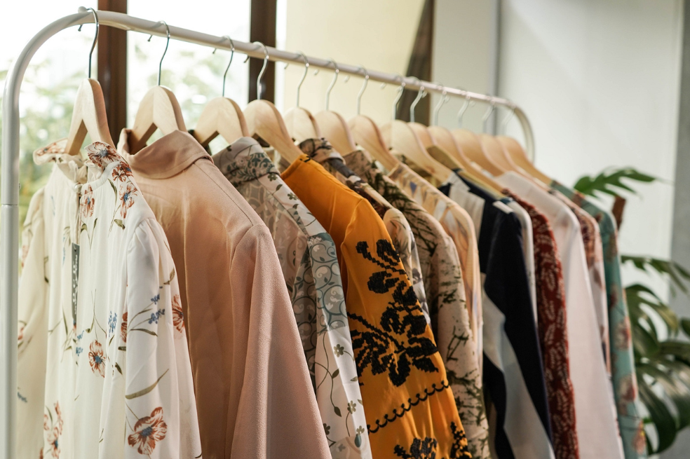 ¿Buscas mejorar tu estilo? Nosotros te ayudamos, descubre cuáles son los colores en tendencia para esta temporada de otoño-invierno 2024 que te compartimos en esta nota ¡Perfectos para tus próximos looks!