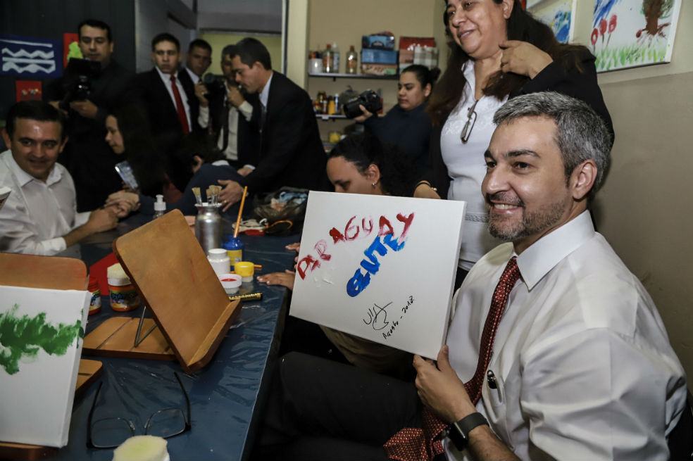 La foto con un narco que complica al presidente de Paraguay