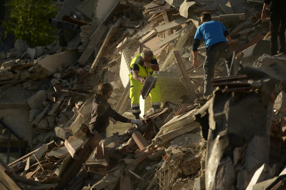 Al menos seis muertos por terremoto en el centro de Italia
