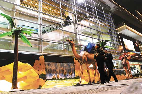 Durante la Navidad en Bogotá, el materialismo es de los hombres