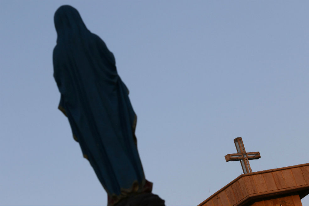 Estos curas se dedican al exorcismo en Francia