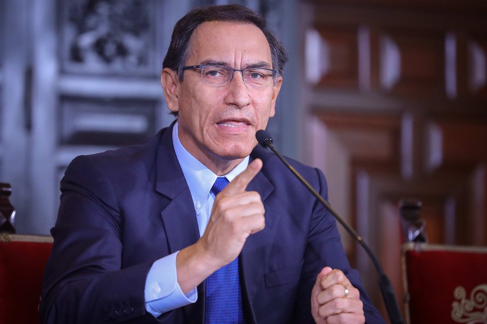 Presidente de Perú anuncia reforma judicial tras escándalo de corrupción que lo involucra