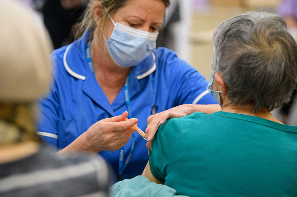 Europa supera los 30 millones de casos de contagios de COVID-19
