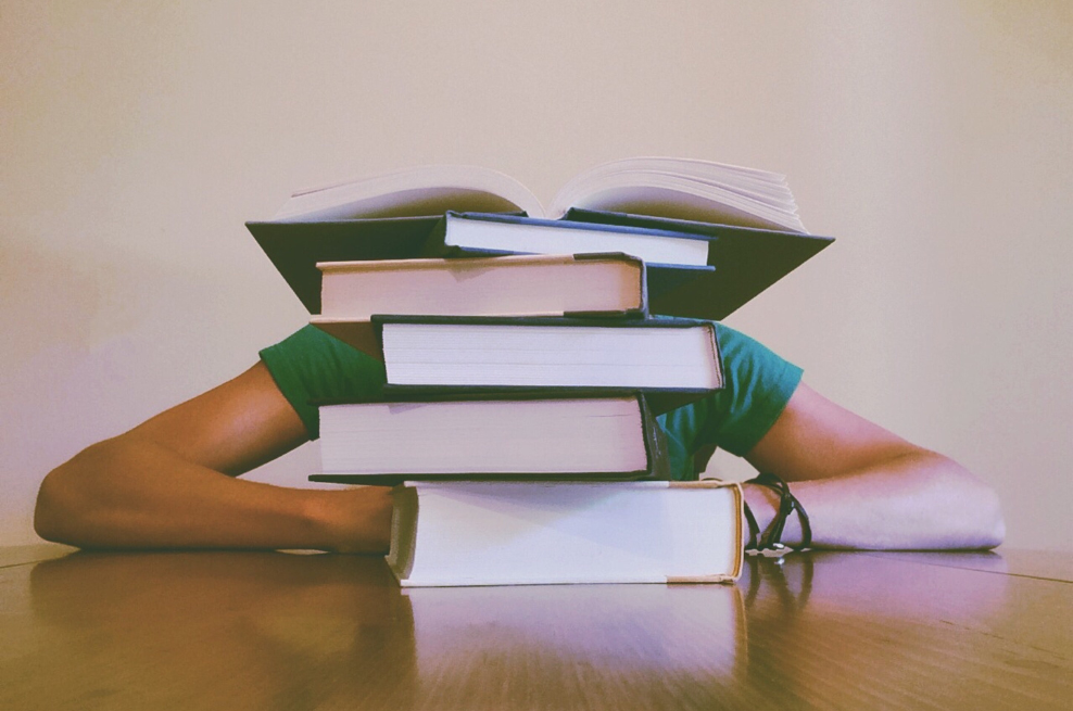 Hasta este mes está abierta la convocatoria para becas de posgrado en el exterior
