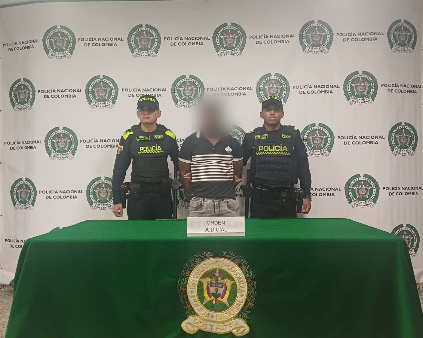 Capturan en aeropuerto El Dorado a alias ‘El Calvo’ vinculado a atentados en Cali
