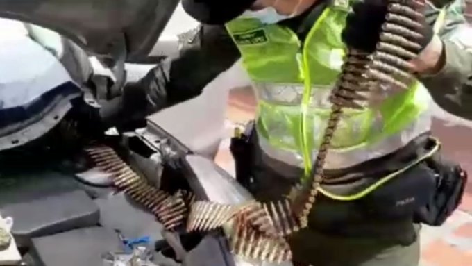 Detienen a pareja en el Valle por transportar más de 3.000 cartuchos de fusil en un carro