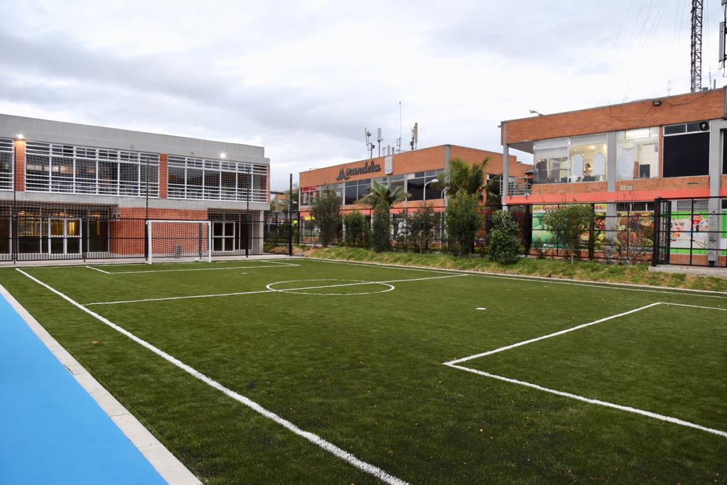 Con entrega de ampliación de Colegio Nueva Zelandia, inicia el año escolar en Bogotá