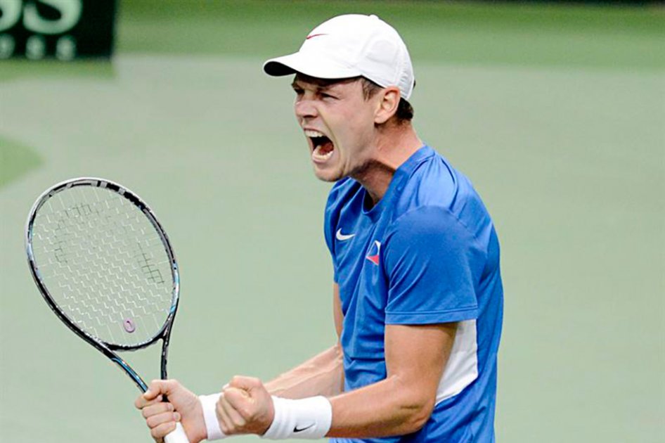 República Checa y España empatan parcialmente en final de Copa Davis