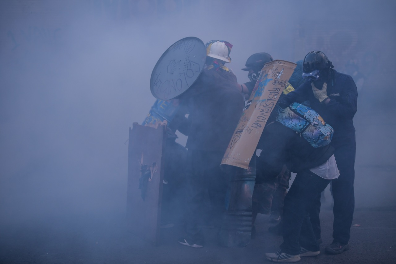 Como en otras ocasiones, Portal Américas o Portal Resistencia, como lo llaman los manifestantes, fue epicentro de enfrentamientos.