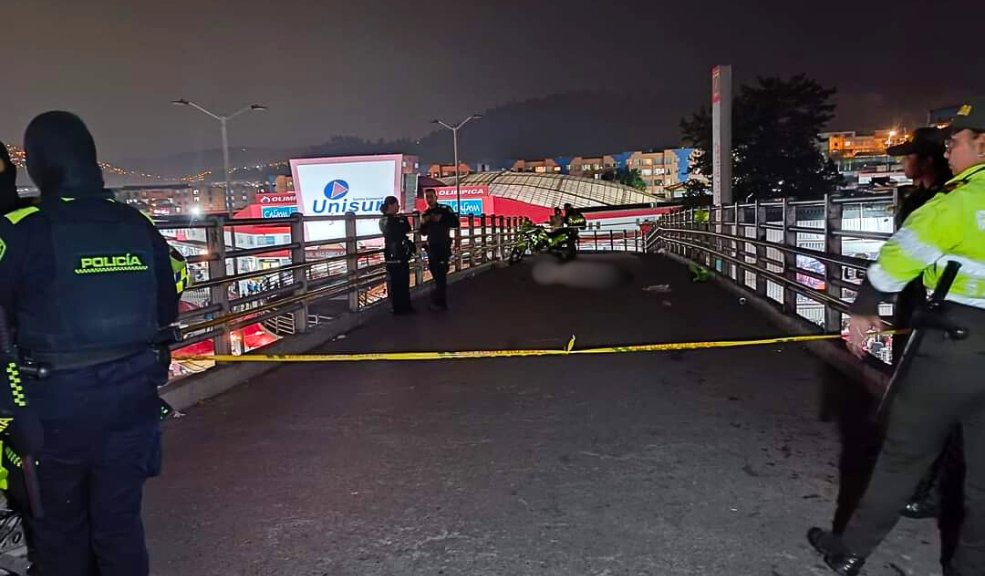 Hombre falleció en puente de estación de Transmilenio: ¿qué se sabe?