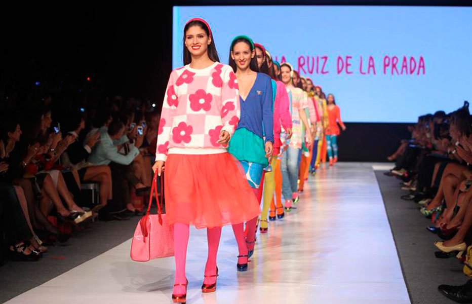 Agatha Ruiz De La Prada pintó de colores a Perú