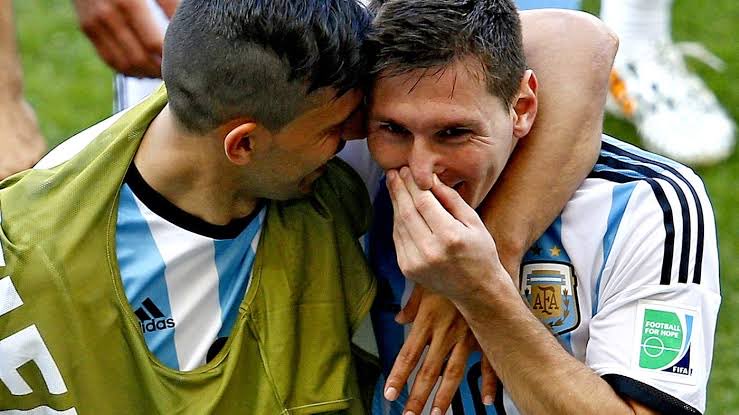 Sergio Agüero, de la familia de Manchester a la familia de Messi