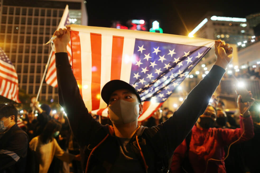 Apoyo de Trump a Hong Kong enfurece a China, pero es alabado en Hong Kong