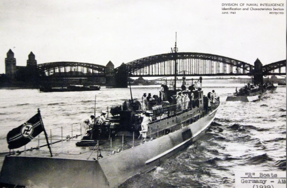 Bajo nivel del río Danubio deja expuestos buques de guerra de la Alemania nazi