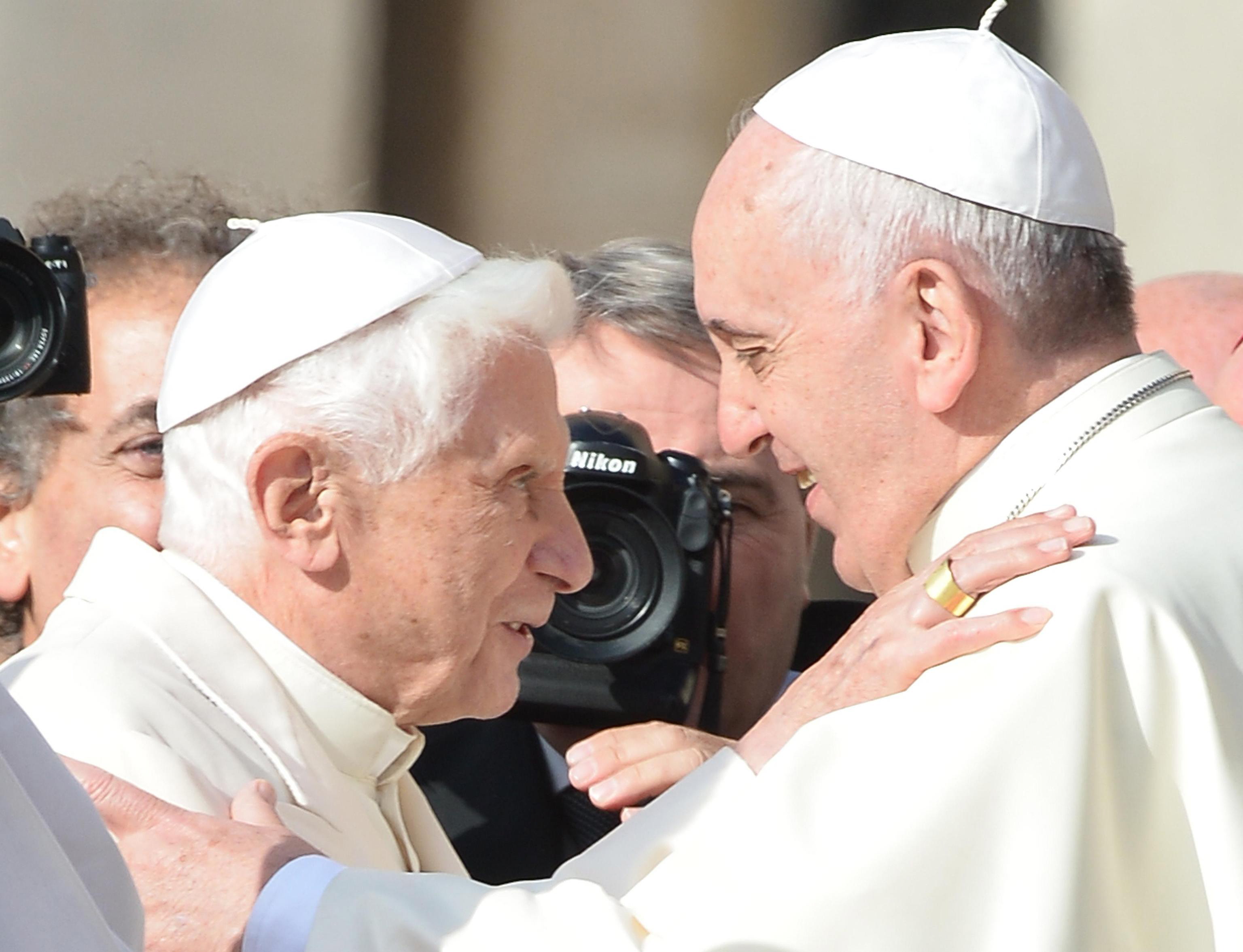 ¿Cómo fue la convivencia entre Benedicto XVI y el papa Francisco?