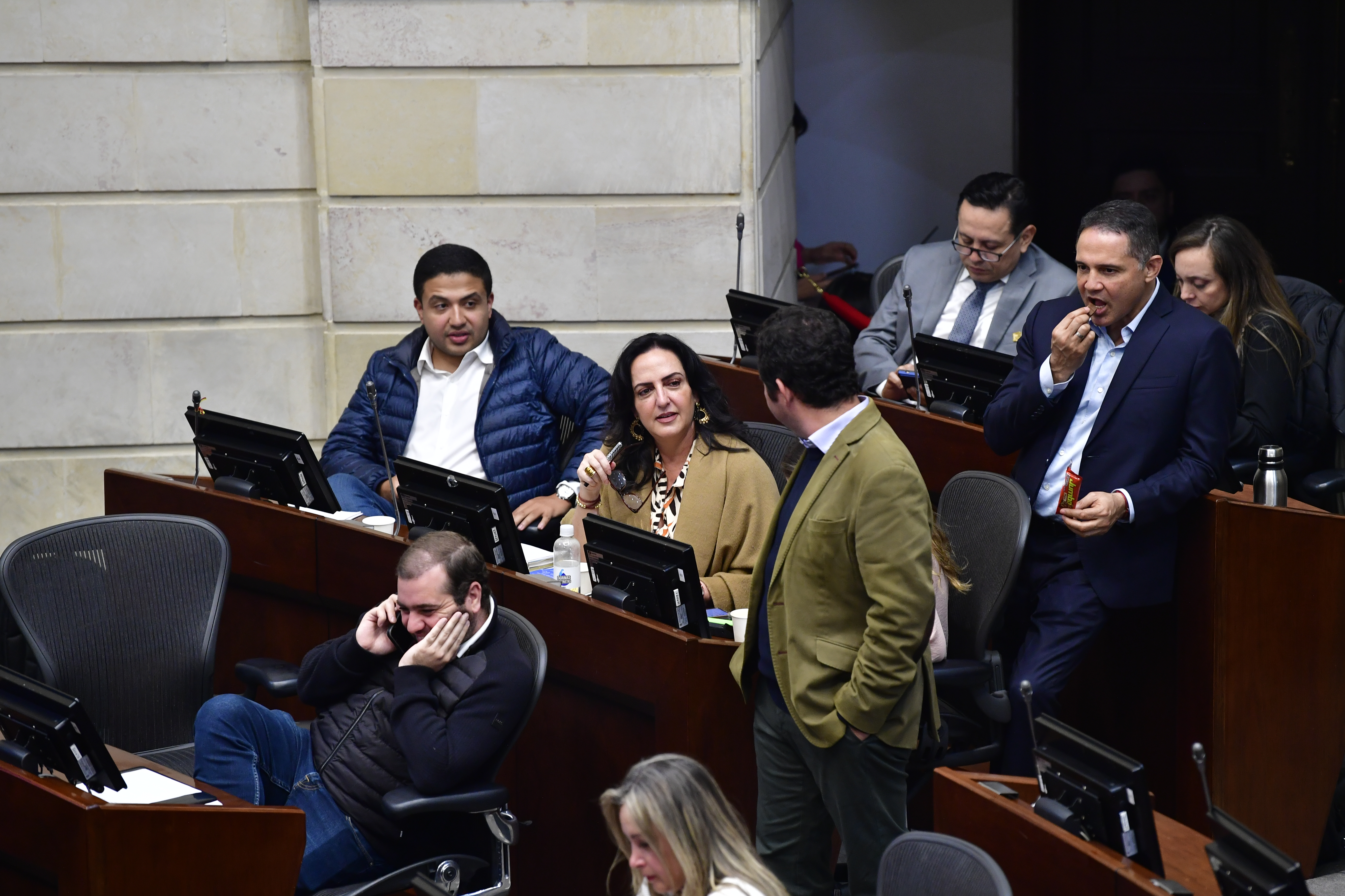 Otra de la oposición: demandan decreto que dio funciones ambientales a comunidades indígenas