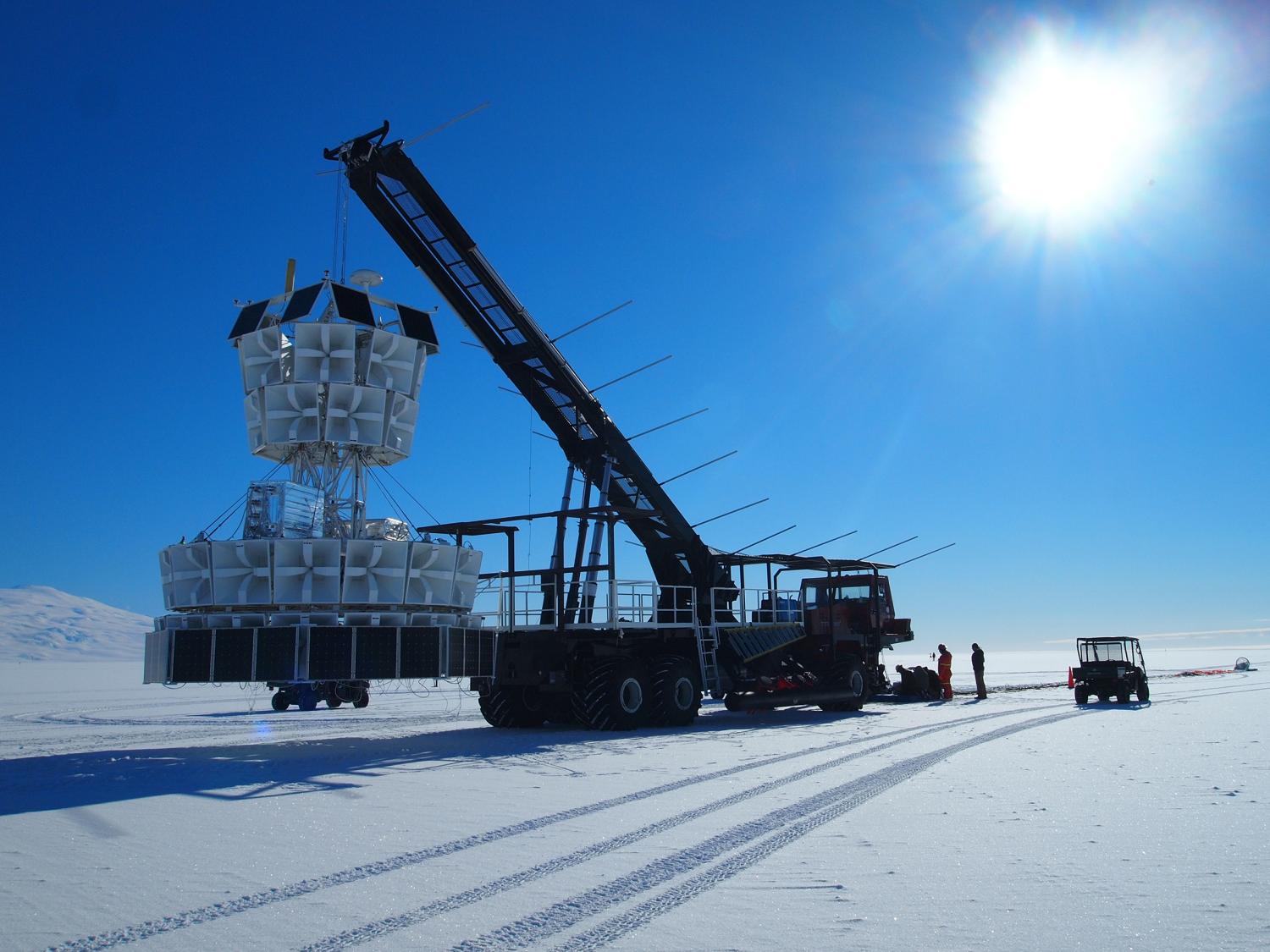 Científicos detectan “extrañas” ondas de radio procedentes del hielo de la Antártida