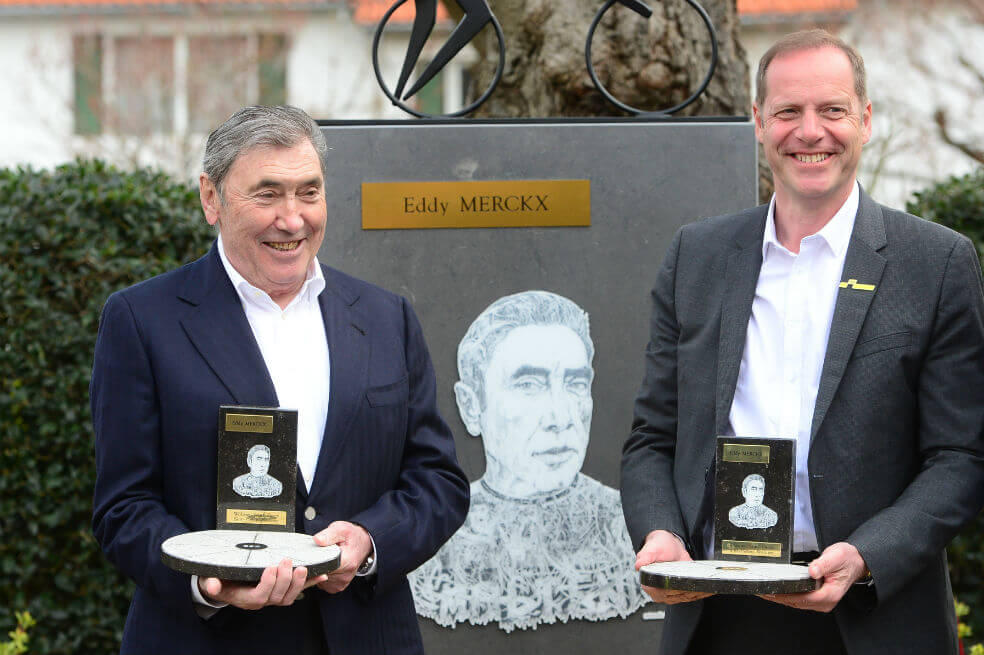 La organización del Tour de Francia le rindió homenaje a Eddy Merckx