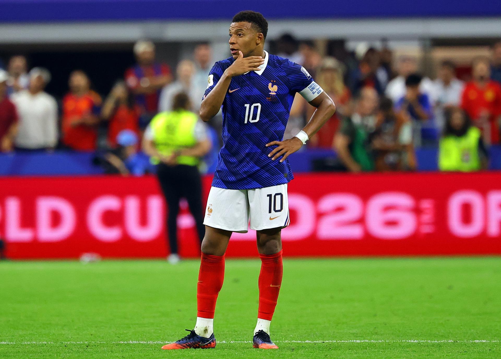 DALLAS (United States), 14/07/2026.- Kylian Mbappe of France reacts after losing the FIFA World Cup 2026 semifinals match France against Spain, in Dallas, USA, 14 July 2026. (Francia, España) EFE/EPA/CHRISTOPHER NEUNDORF
