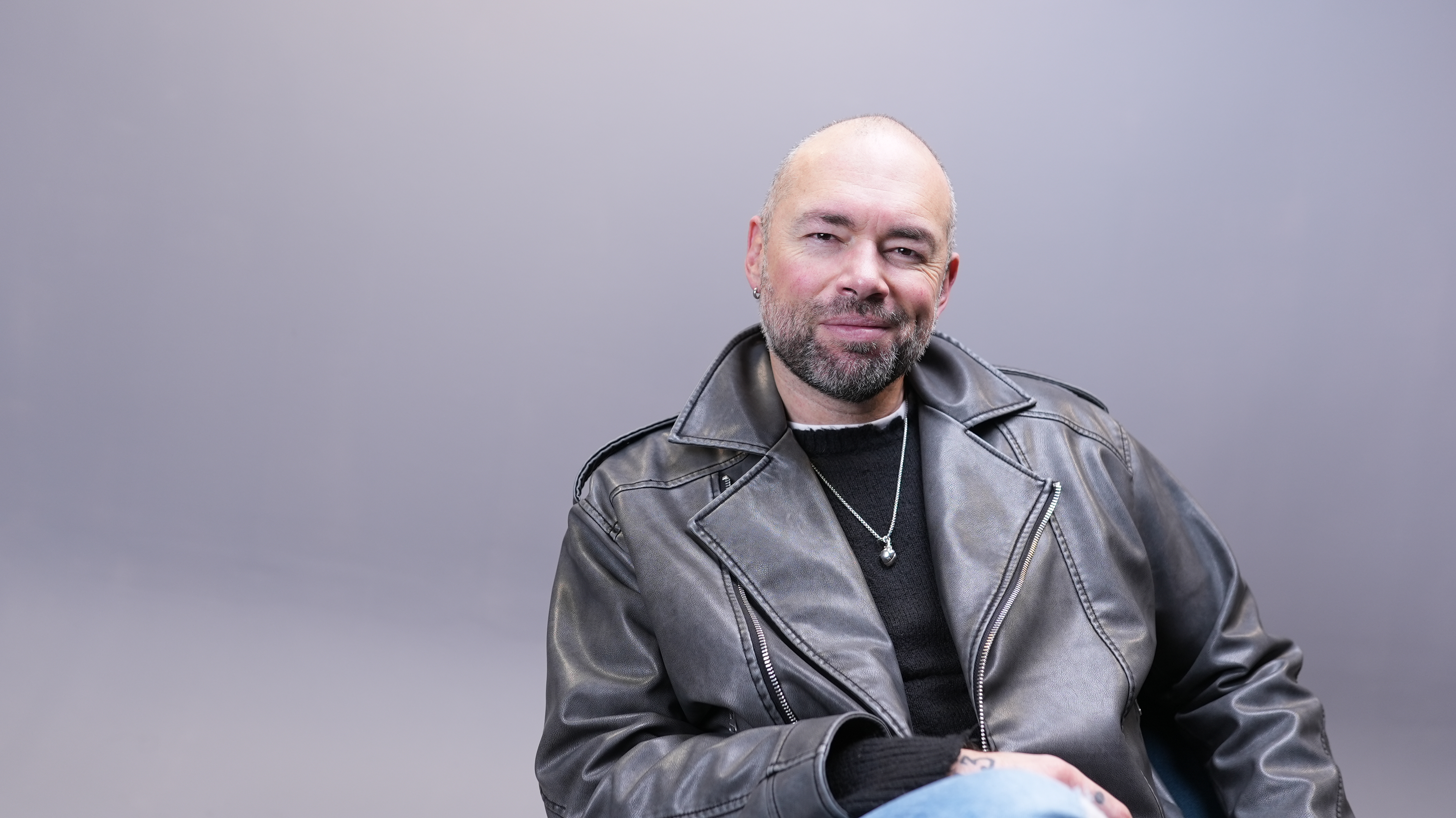 Santiago Cruz: “La fama es una moneda de dos caras”