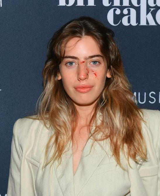 Hija de protagonista de Stars Wars, fue a la alfombra roja herida en la cara