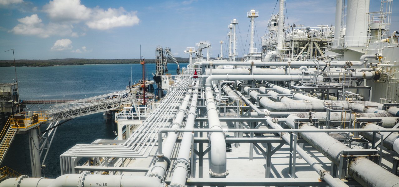 Minenergía pide promover el teletrabajo durante mantenimiento a regasificadora de Cartagena