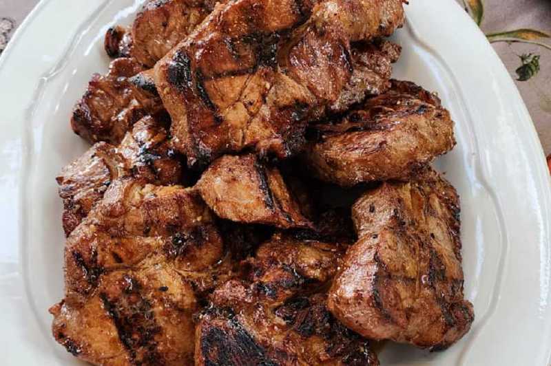 Receta para preparar lomitos de cerdo furiosos con naranja y ajo