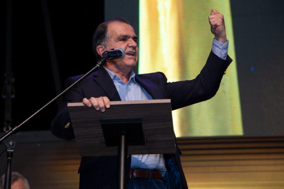 Óscar Iván Zuluaga rechazó señalamientos sobre nexos con las casas Char y Gerlein