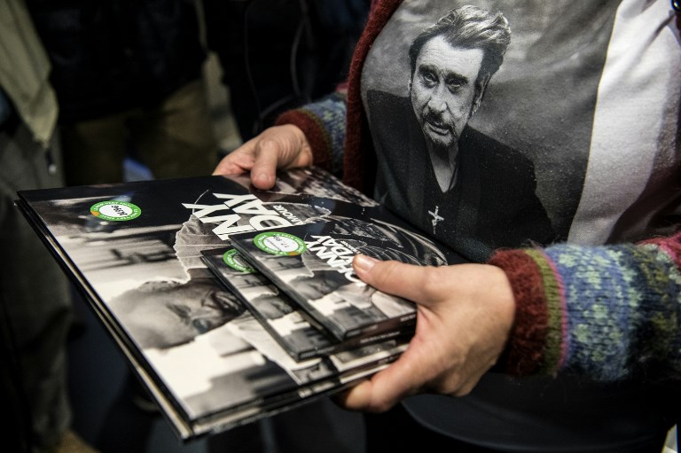 Álbum póstumo de Johnny Hallyday logra récord de ventas en una semana