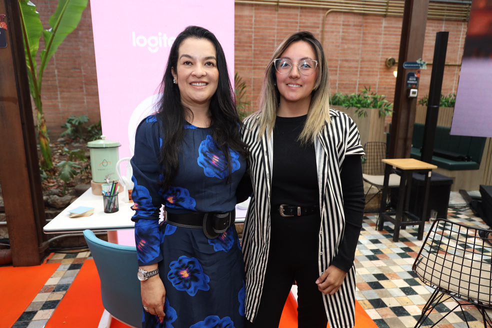 Mónica Bravo y Camila García.