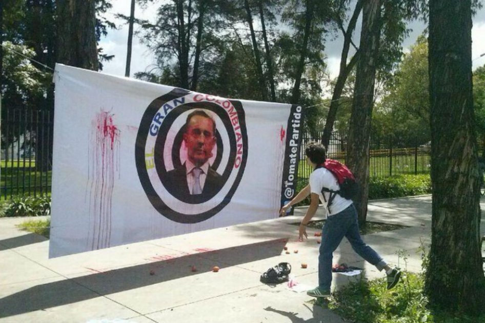 Partido del Tomate postula a Uribe como ‘el Anticolombiano del Siglo’