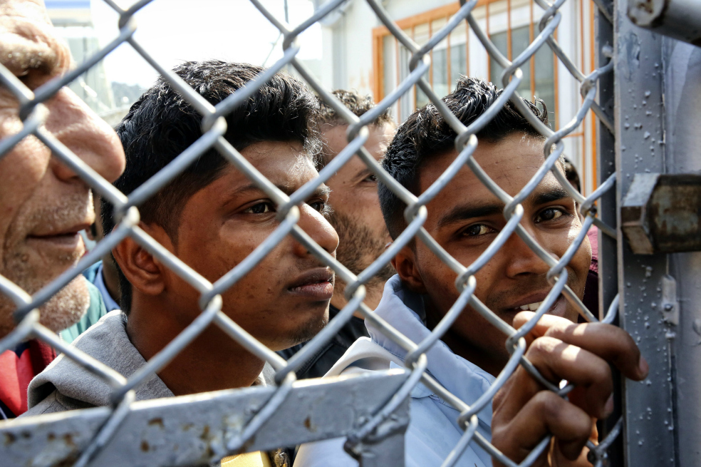 Europa dice que sorteó con éxito la crisis migrante (pero no)