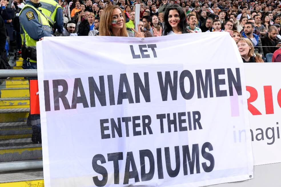Día histórico en Irán: mujeres ingresaron a un estadio de fútbol por primera vez