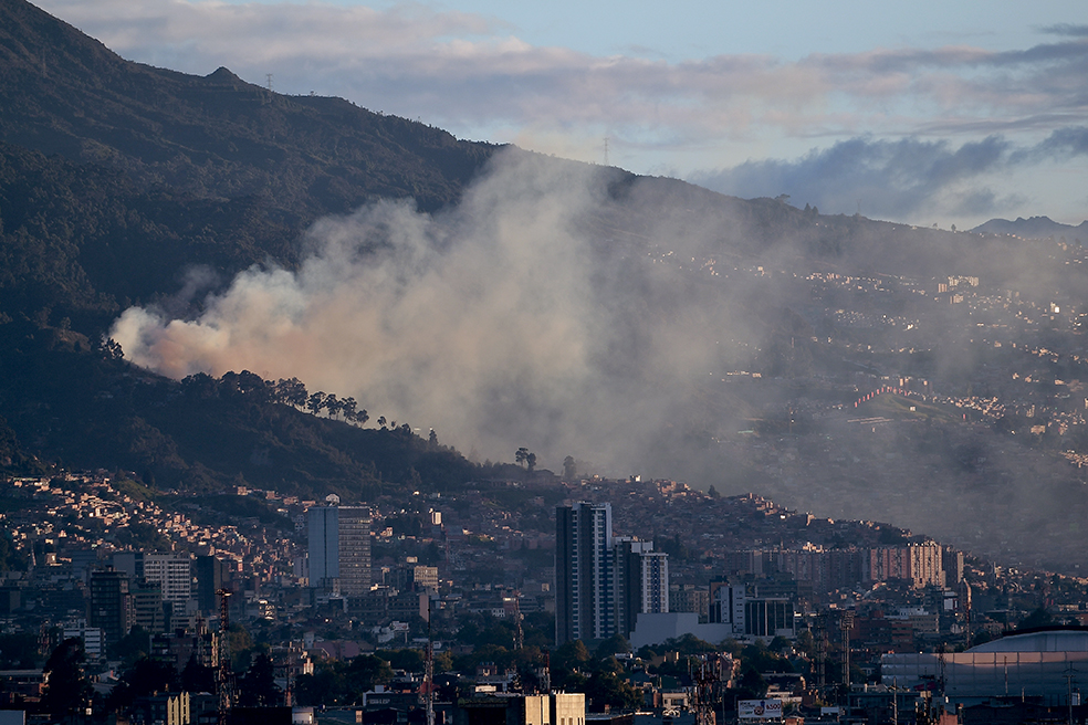 Altas temperaturas afectan Bogotá: hoy van cinco incendios