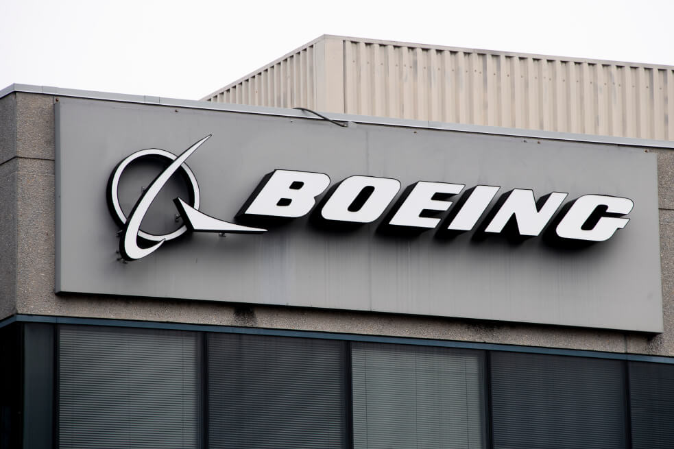 Más de 15 países prohíben operaciones de Boeing 737 MAX tras accidente mortal