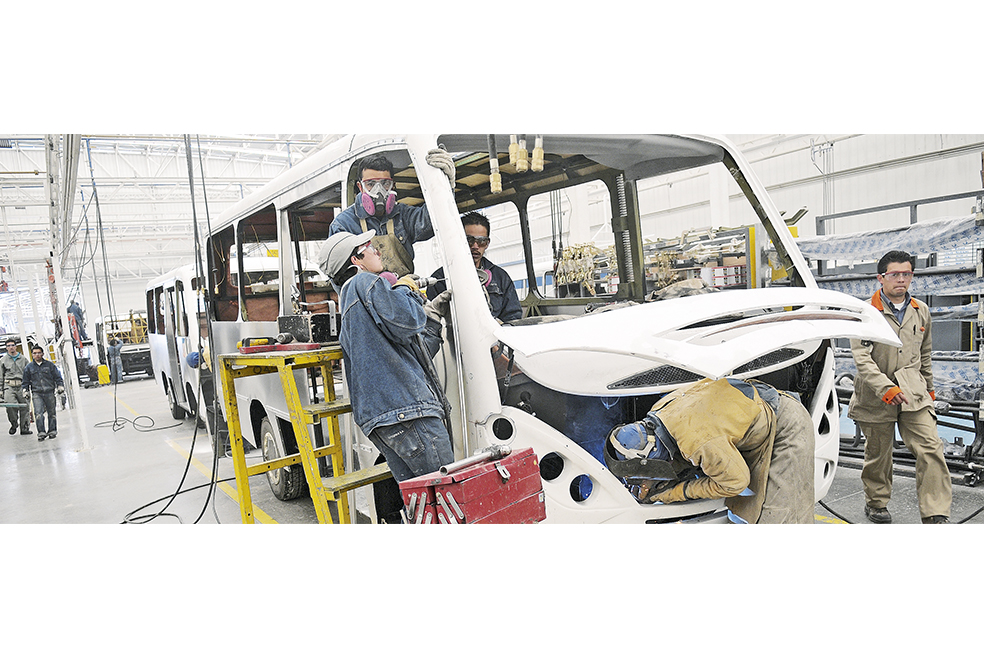 Si el país logra que su industria se recupere, se elevarán las tasas de empleo y la inyección de recursos a la economía llegará de forma directa. / Archivo - El Espectador
