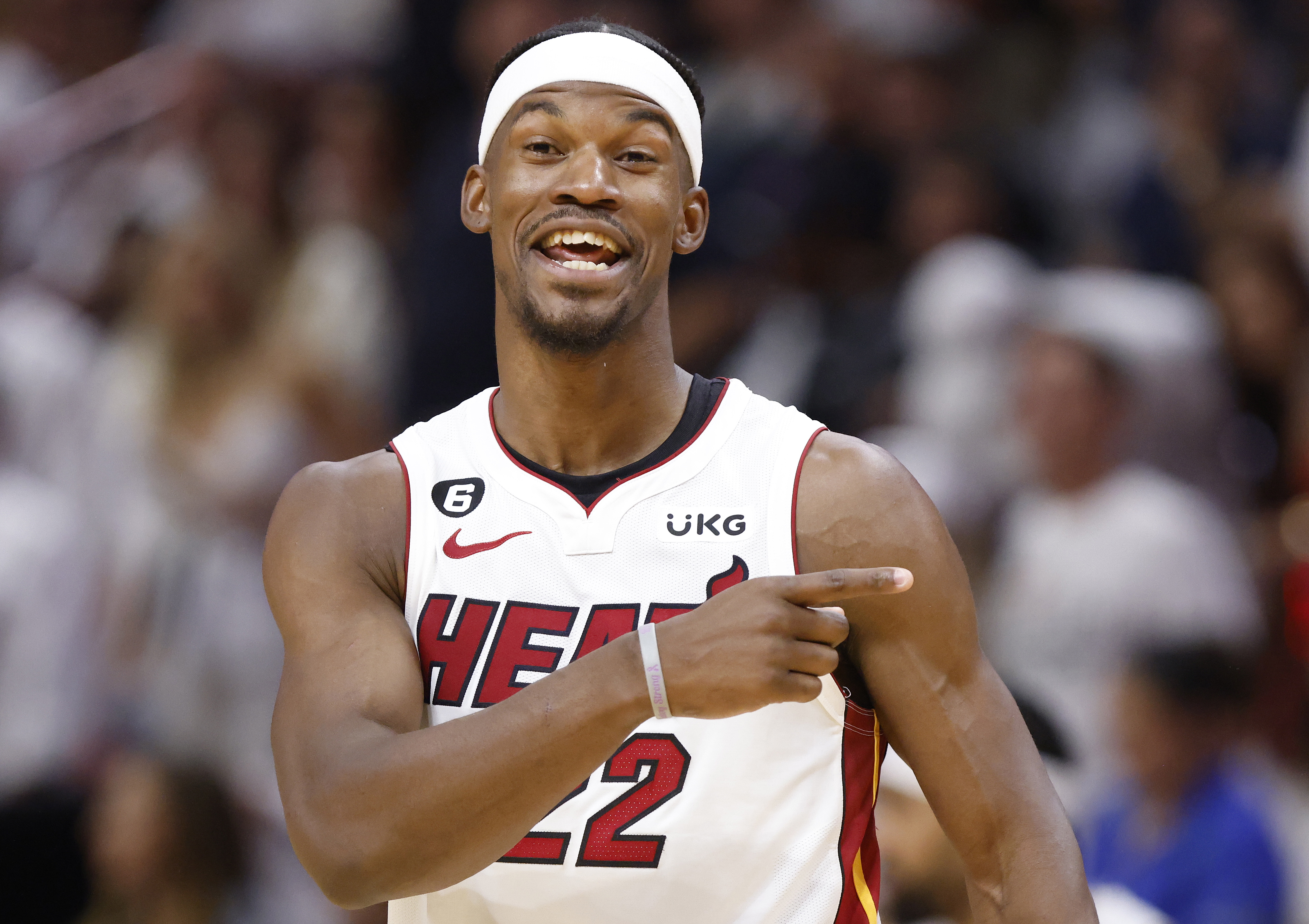 Otra bomba en la NBA: Jimmy Butler jugará con los  Warriors de Stephen Curry