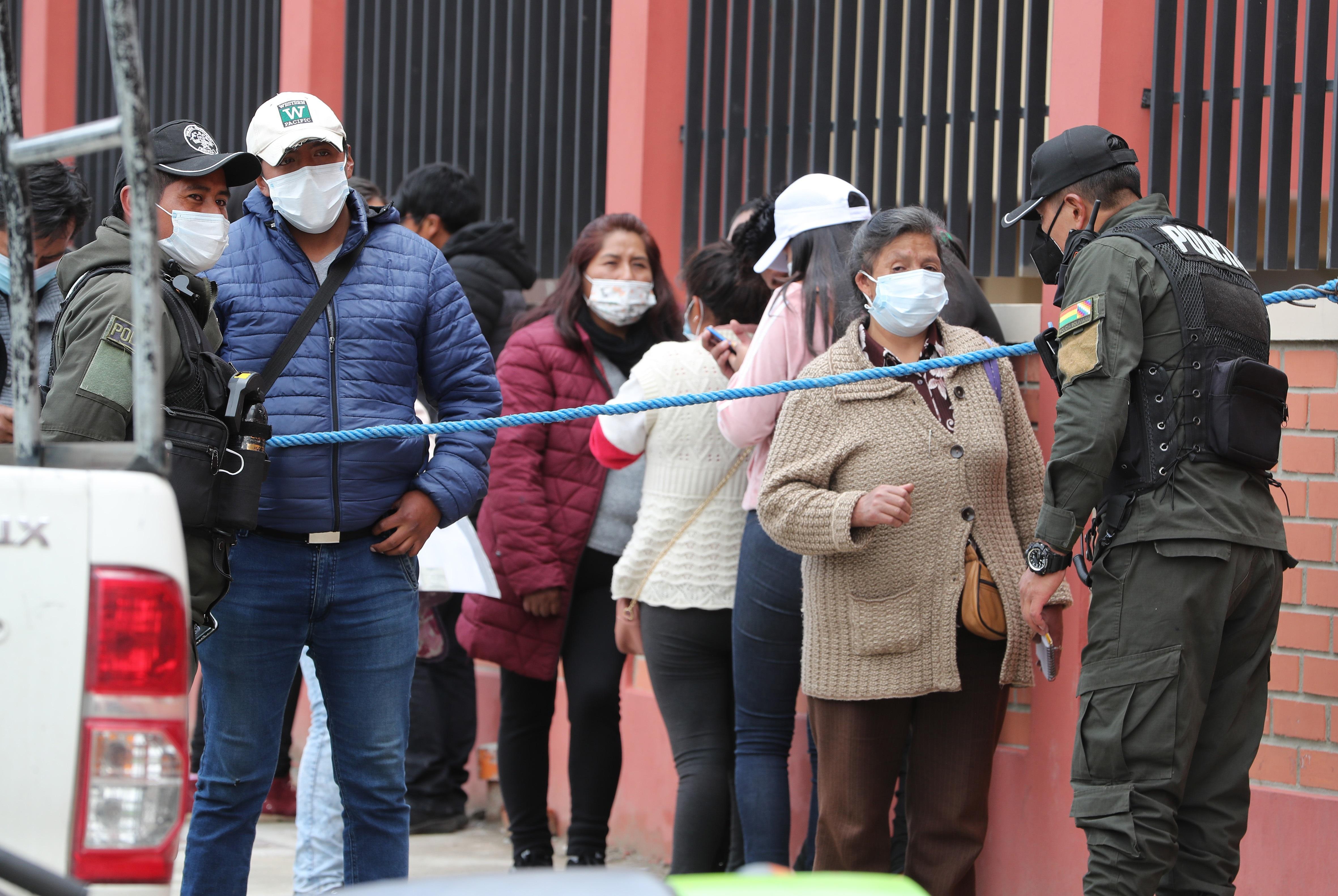 Siete estudiantes murieron cuando una baranda se desplomó en la Universidad de El Alto, en Bolivia