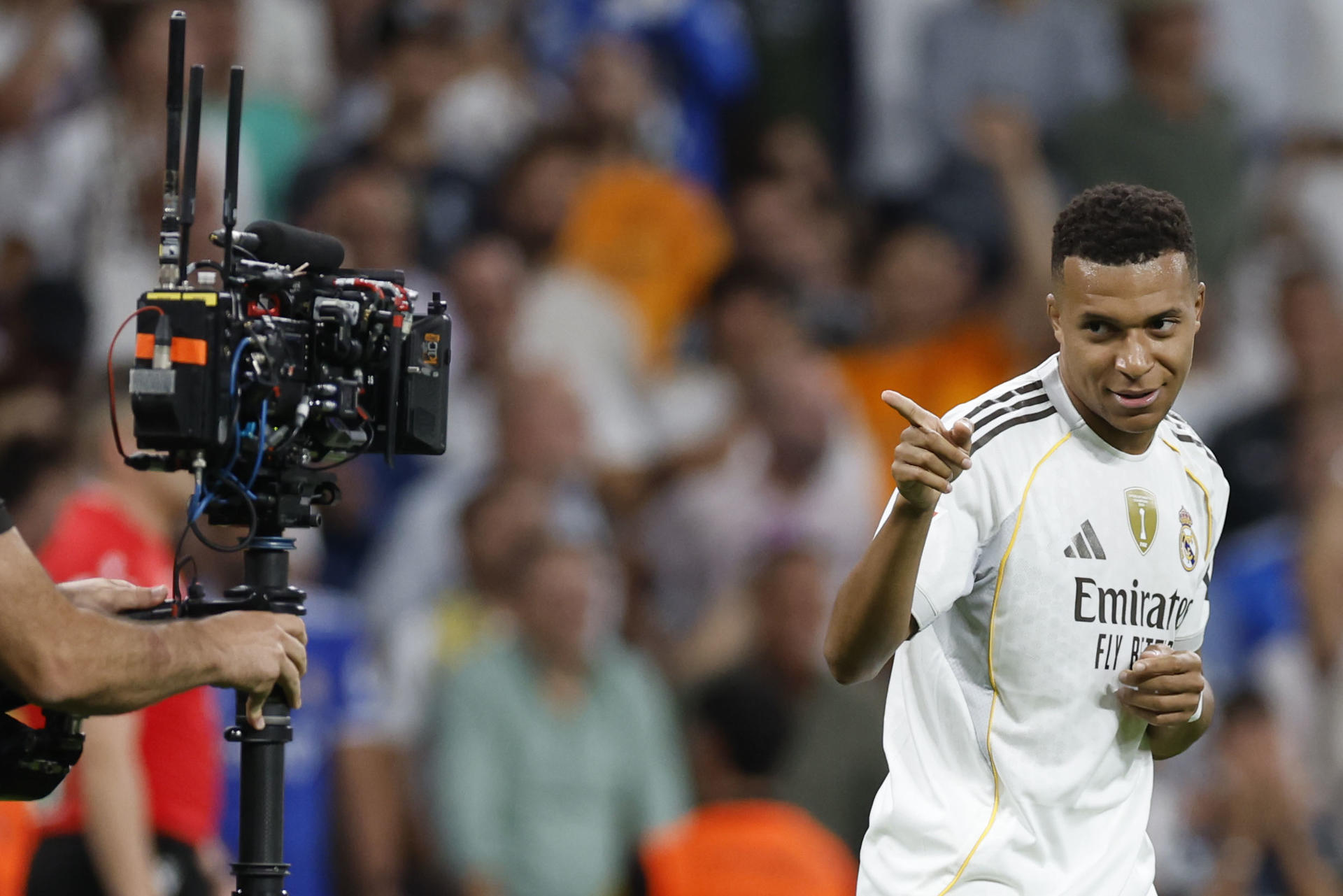 Real Madrid recuperó la cima: doblete de Vinícius y gol de Mbappé ante Villarreal