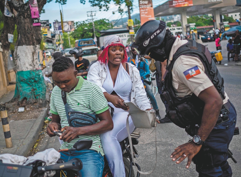 La policía de Haití necesita ayuda para combatir a los criminales