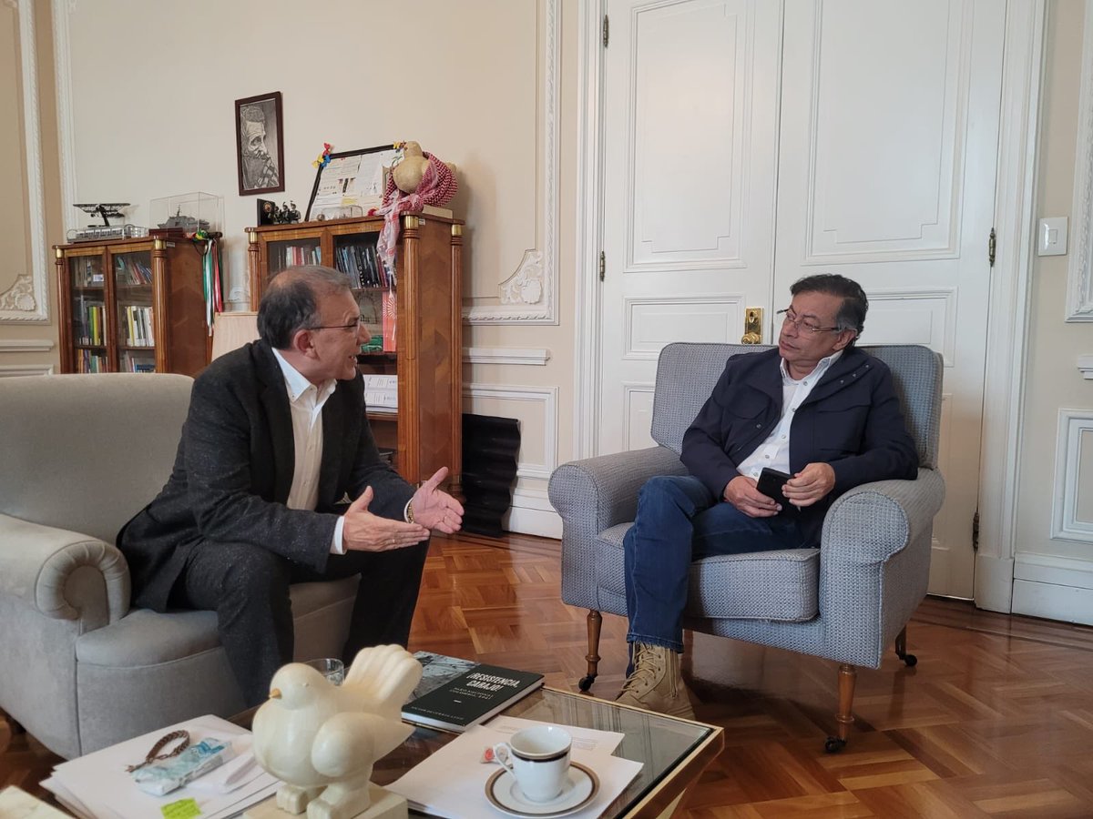 Petro y Barreras dialogaron sobre “unidad” en momentos de definiciones electorales