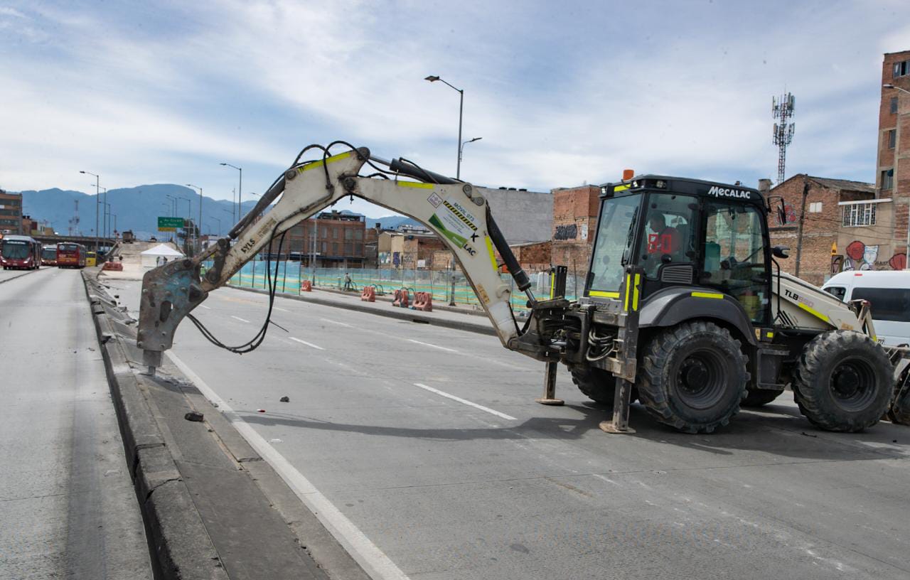 La demolición se hará por etapas: la primera será sobre la avenida 68, del
18 de abril al 14 de junio. La segunda, de la autopista Sur, del 9 de junio al 8 de agosto. Y la tercera fase, en el sentido occidental y la intersección, entre el 3 de agosto y el 29 de septiembre.