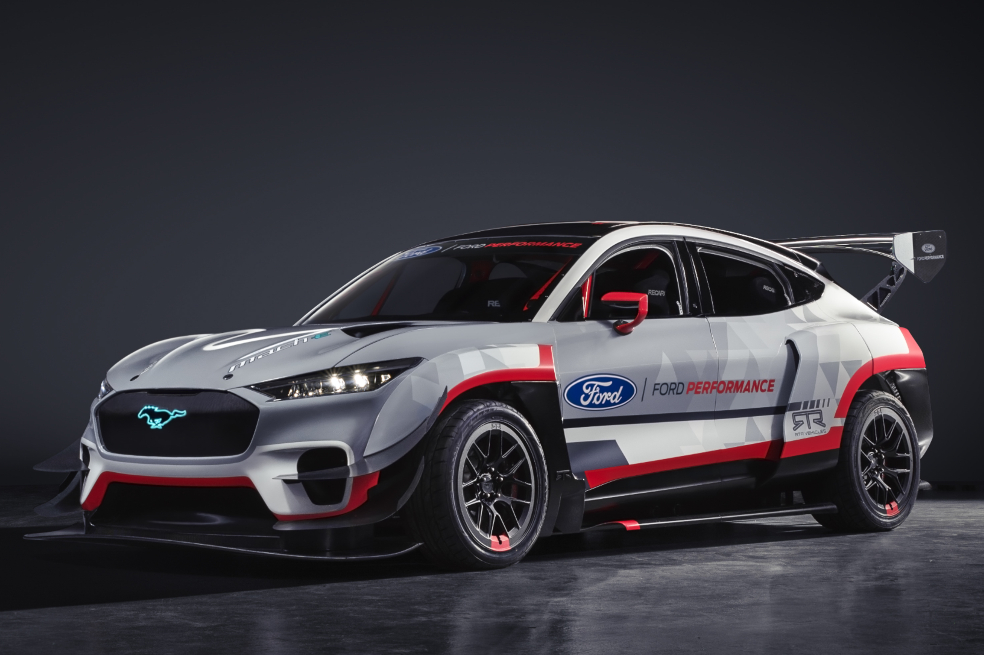 Ford dota al prototipo Mustang Mach-E 1400 con siete motores eléctricos