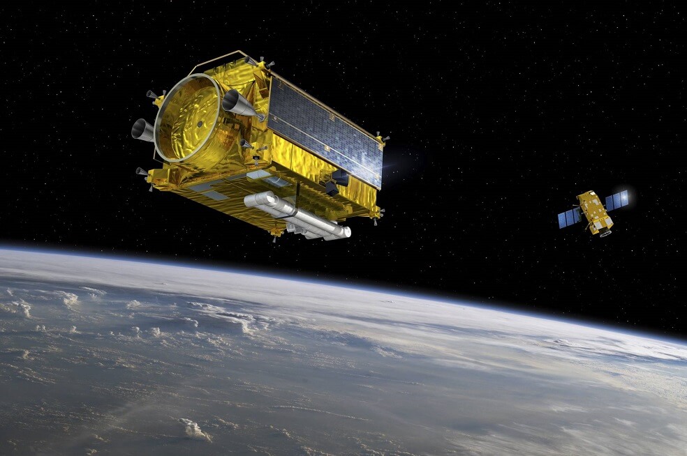 La primera misión para retirar basura espacial será lanzada en 2025