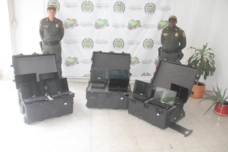 Policía de Cali recupera 54 computadores hurtados de un colegio